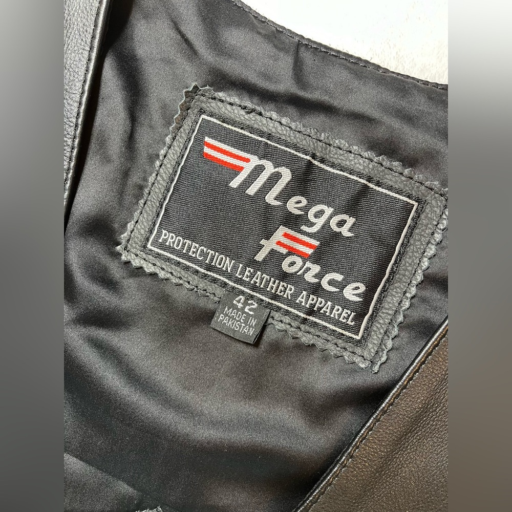 Harley Leather vest, size 42 (men’s XS) - Picture 3 of 4